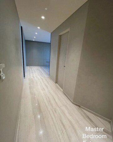 Room in 4 BHK Apartment at Lodha World View, Worli – for Sale