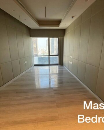 Room in 4 BHK Apartment at Lodha World View, Worli – for Sale