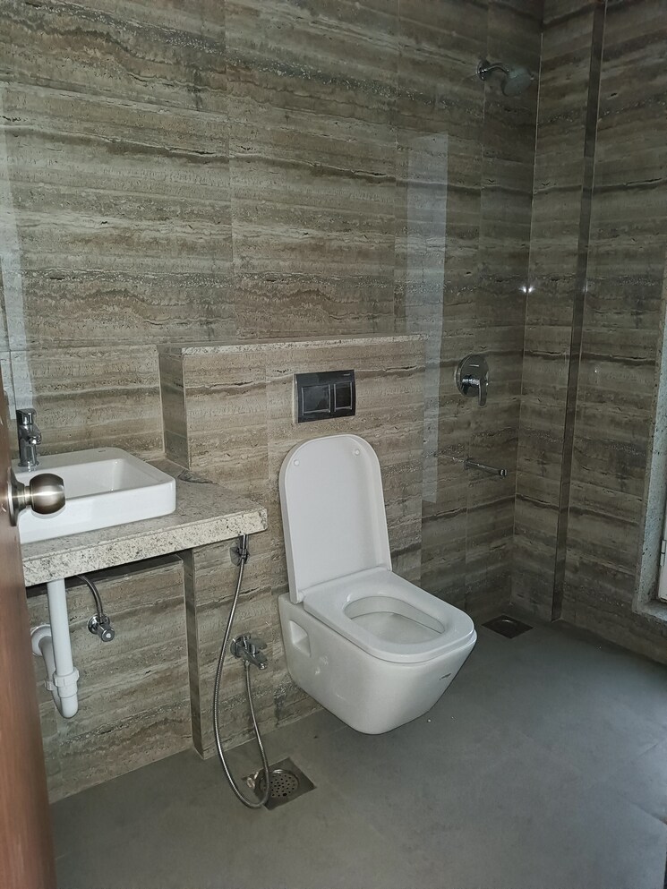 Bathroom, runwal-nirvana 3 Bedroom 1250 Sq.Ft. Apartment In Parel Mumbai 8840460