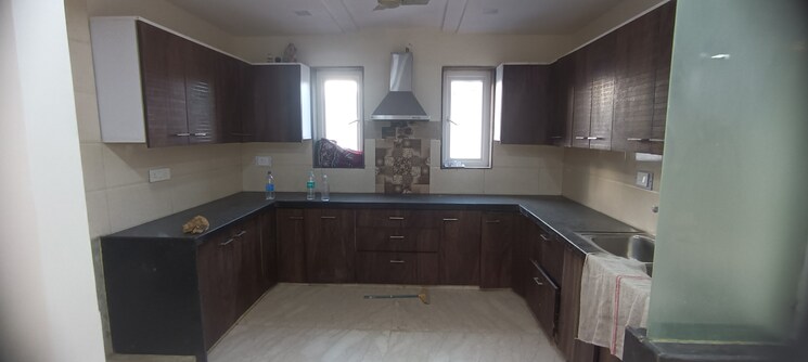 Kitchen, virender nagar 4 Bedroom 2000 Sq.Ft. Builder Floor In Virender Nagar Delhi 8840479