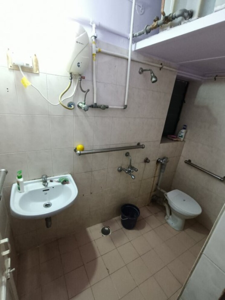 Bathroom, sagar-park 2 Bedroom 680 Sq.Ft. Apartment In Ghatkopar West Mumbai 8840481