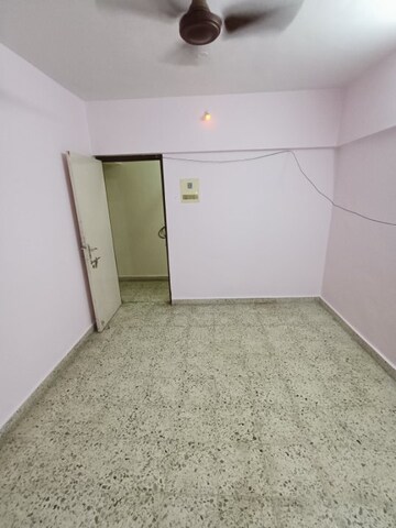 Room in 2 BHK Apartment at Sagar Park, Ghatkopar West – for Rent
