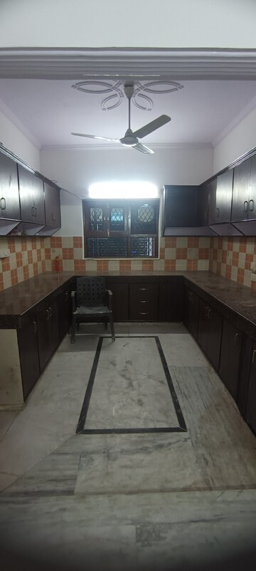 Kitchen in 3.5 BHK Builder Floor at Meenakshi Garden – for Rent