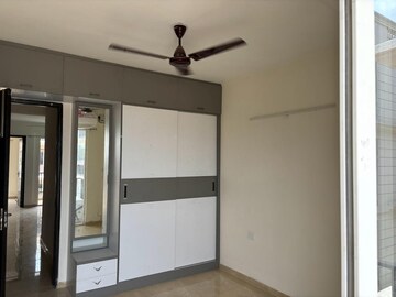 Room in 2 BHK Apartment at Signature The Serenas, Sohna Sector 36 – for Rent