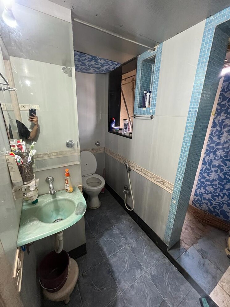Bathroom, neelganga-apartment 1 Bedroom 420 Sq.Ft. Apartment In Lower Parel Mumbai 8840507