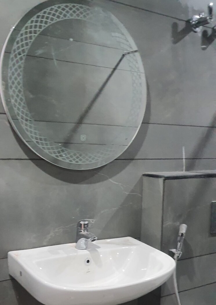 Bathroom, bhattakufer 3 Bedroom 1200 Sq.Ft. Apartment In Bhattakufer Shimla 8840528