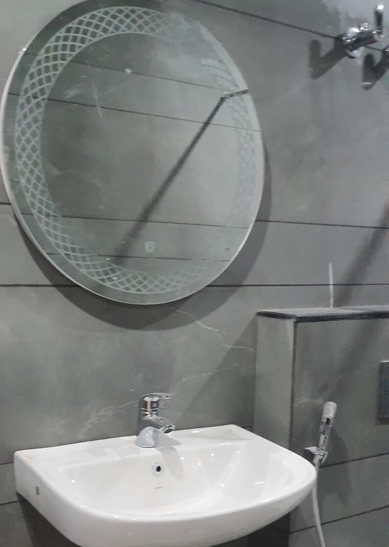 Bathroom, bhattakufer 3 Bedroom 1200 Sq.Ft. Apartment In Bhattakufer Shimla 8840528