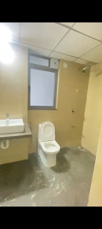 Bathroom in 3.5 BHK Apartment at Kalpataru Immensa, Kolshet Road – for Rent