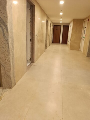 Room in 3 BHK Apartment at Runwal Nirvana, Parel – for Rent