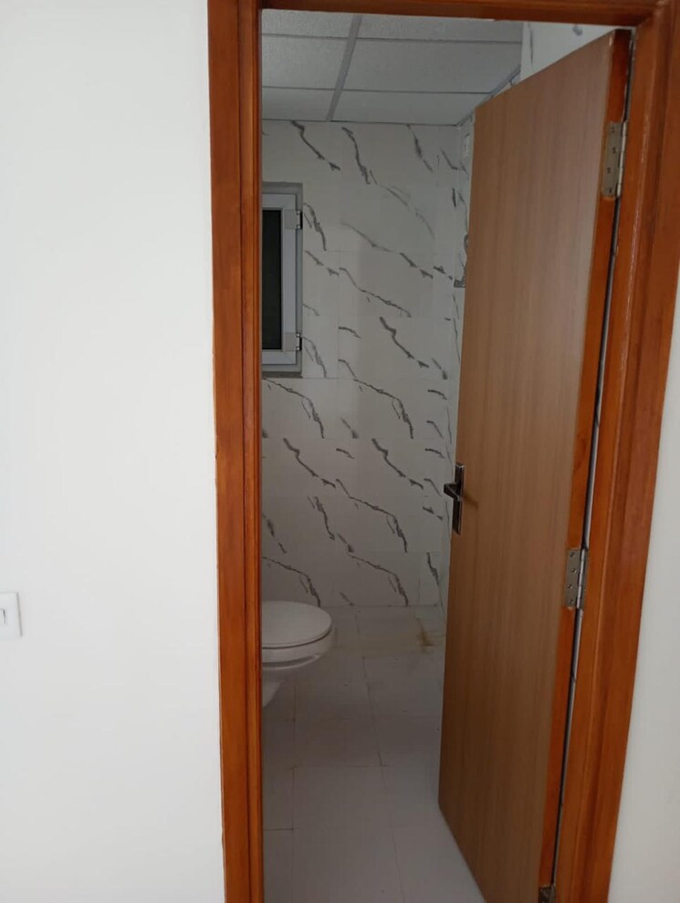 Bathroom, ramprastha-primera 3 Bedroom 1775 Sq.Ft. Apartment In Sector 37d Gurgaon 8840549