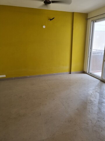 Furnished Amenities in 3 BHK Apartment at Ansal Estella, Sector 103 – for Rent