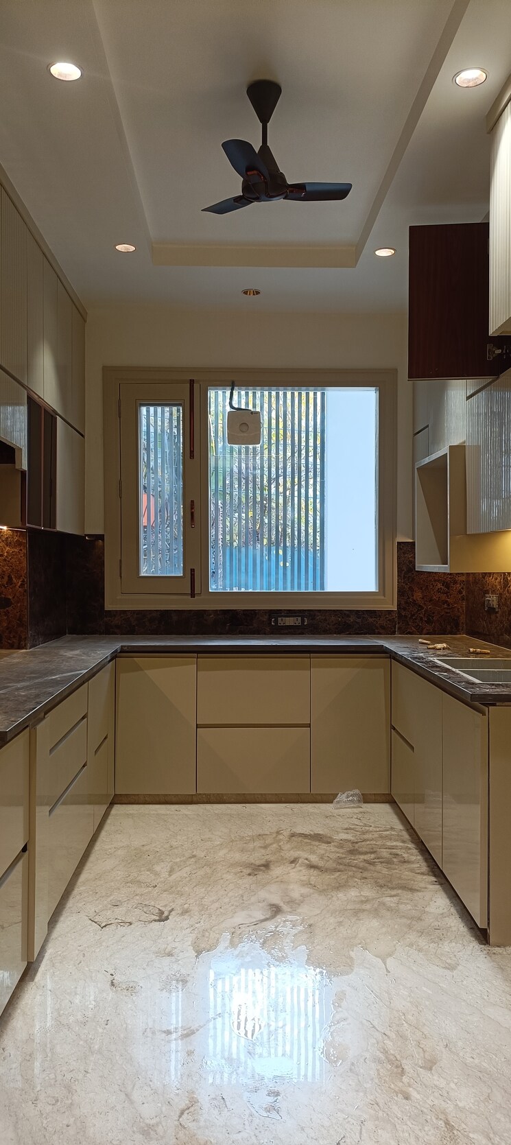 Kitchen, anand vihar 3 Bedroom 1800 Sq.Ft. Builder Floor In Anand Vihar Delhi 8840620
