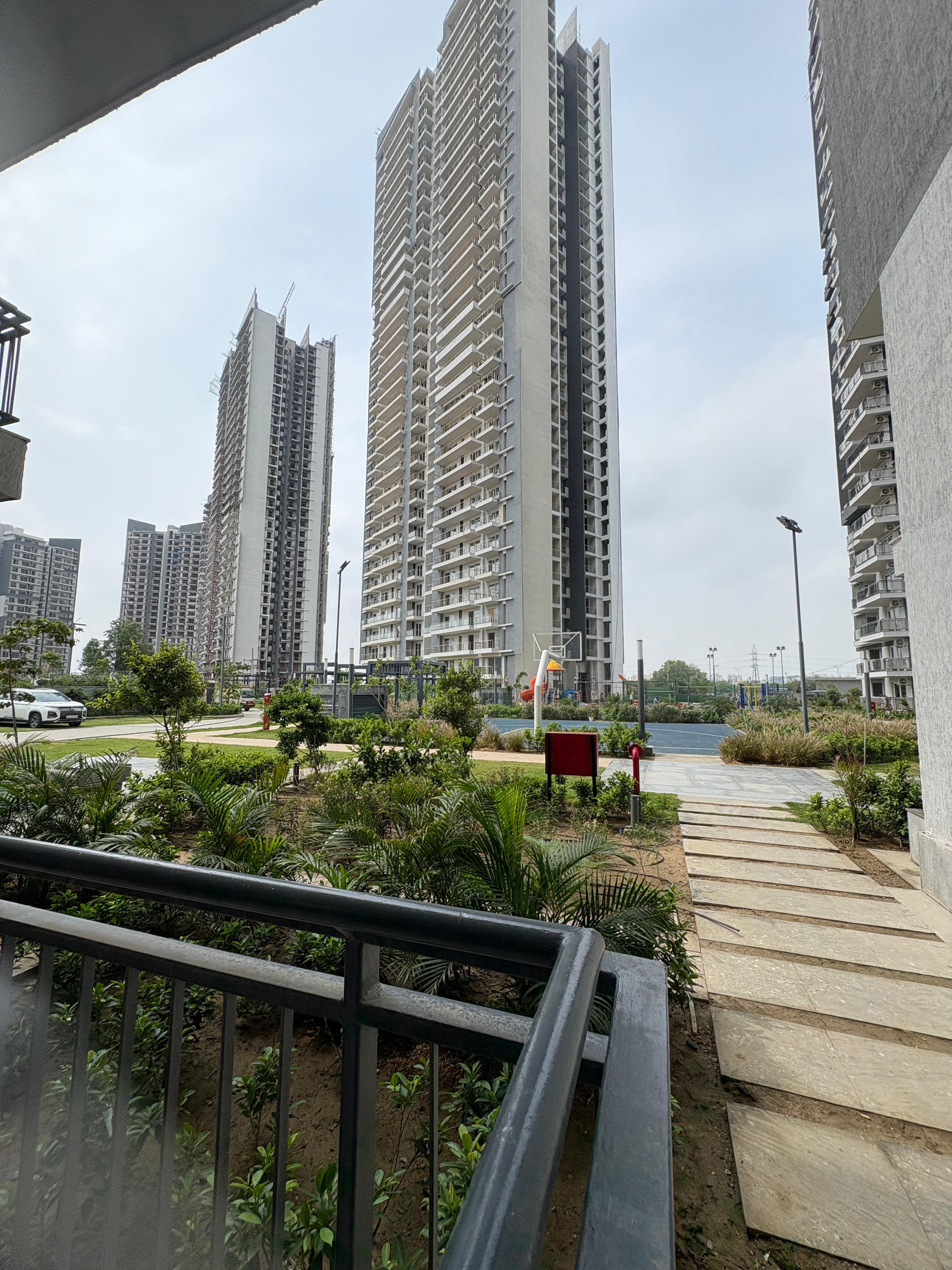 2 BHK Apartment For Rent in Godrej Meridien