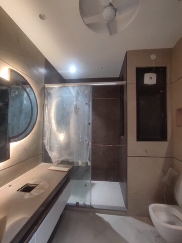 Furnished Amenities in 5 BHK Builder Floor at Unitech South City II, Sector 50 – for Rent