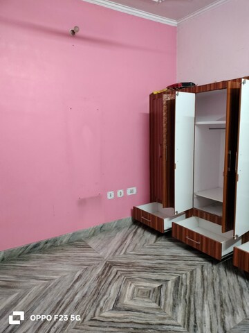 Bedroom in 2 BHK Builder Floor at Gomti Nagar – for Rent