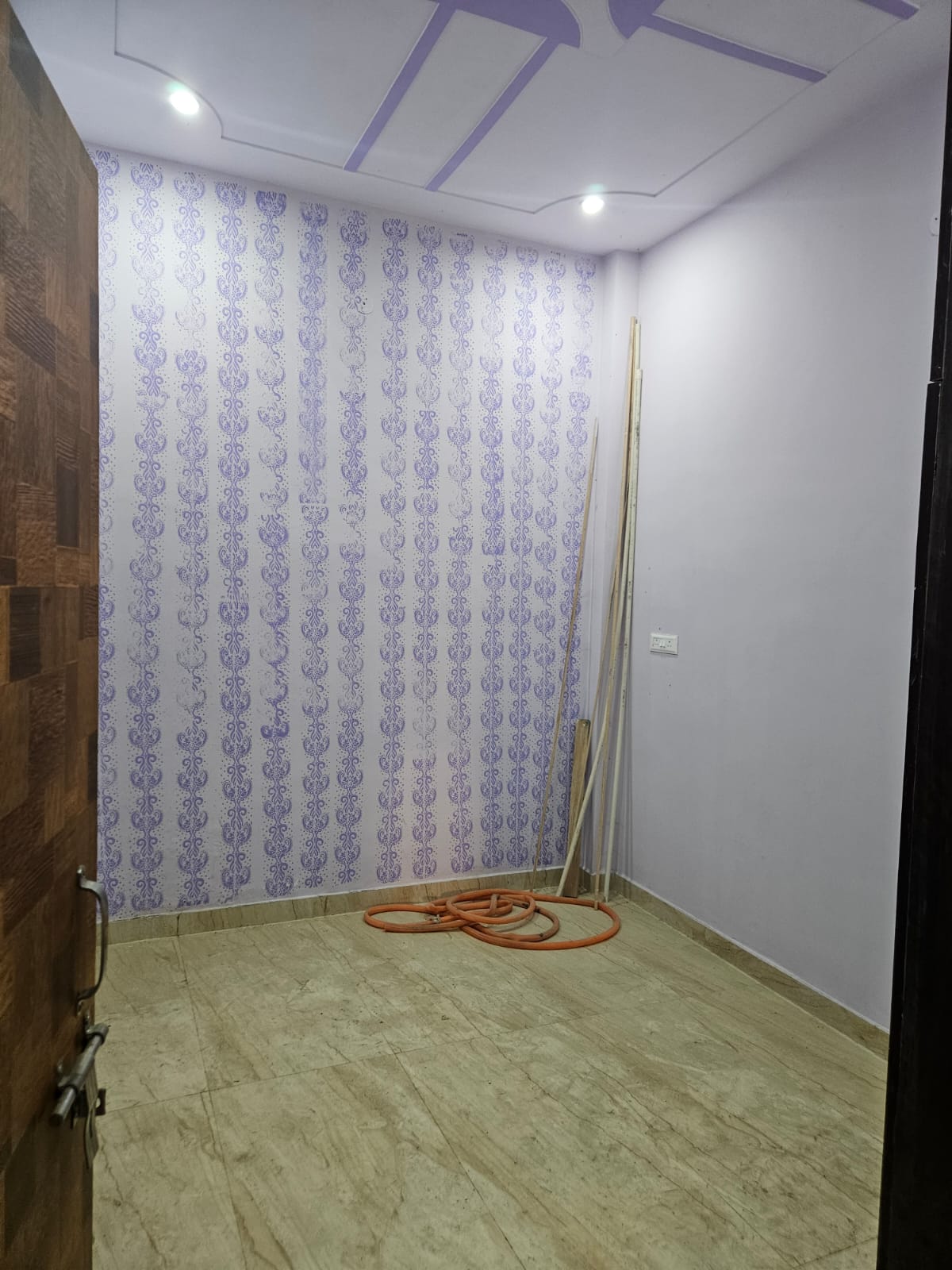 4 BHK + Pooja Room,Servant Room 900 Sq.Yd. Independent House in Akanksha Apartments Govindpuram