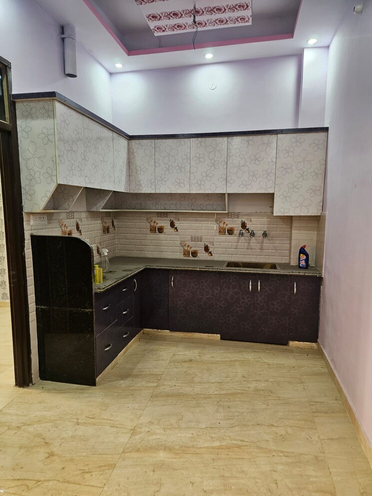Kitchen, akanksha-apartments-govindpuram 4 Bedroom 900 Sq.Yd. Independent House In Govindpuram Ghaziabad 8840787