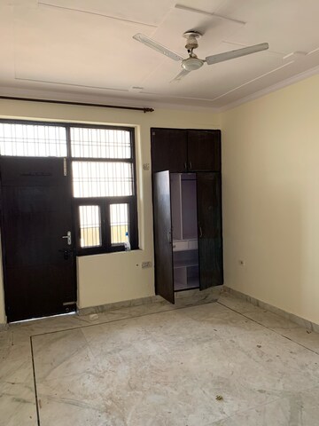 3 BHK Builder Floor For Rent in Sainik Colony