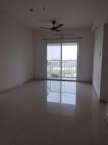 Room in 3 BHK Apartment at Godrej Hillside, Mahalunge – for Rent