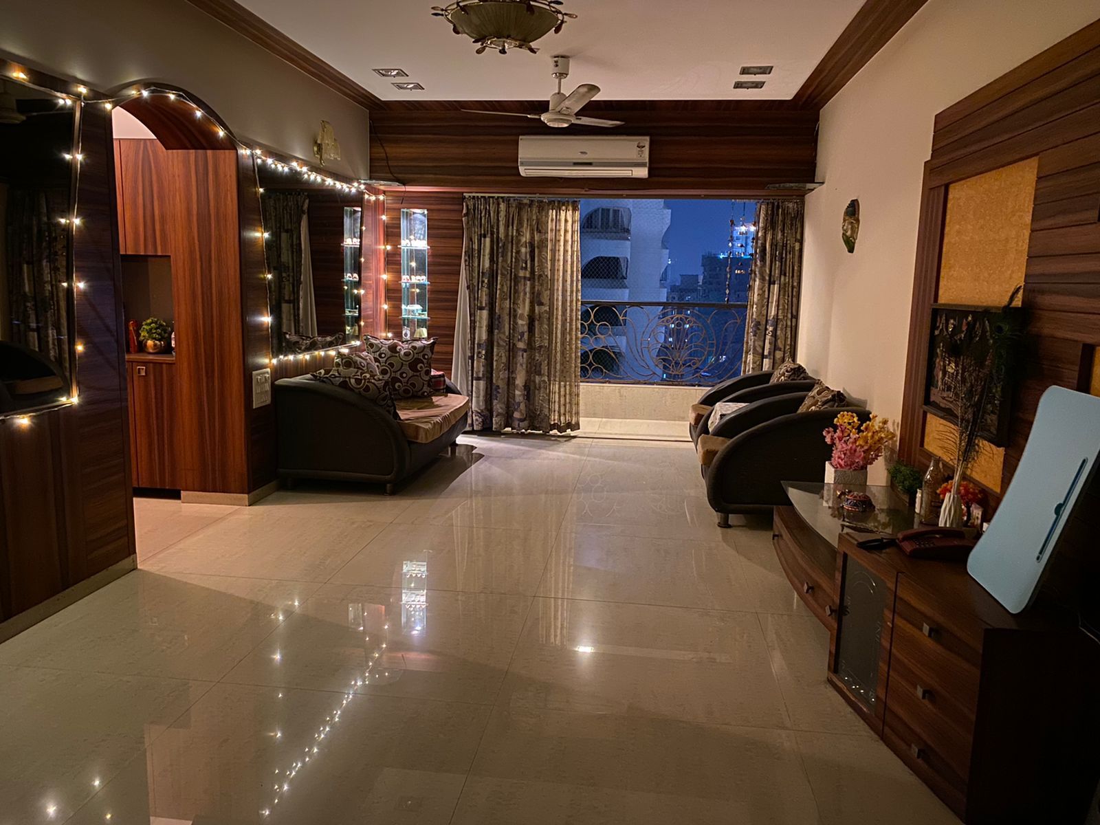 2 BHK Apartment For Rent in Je and Vee Madhuban