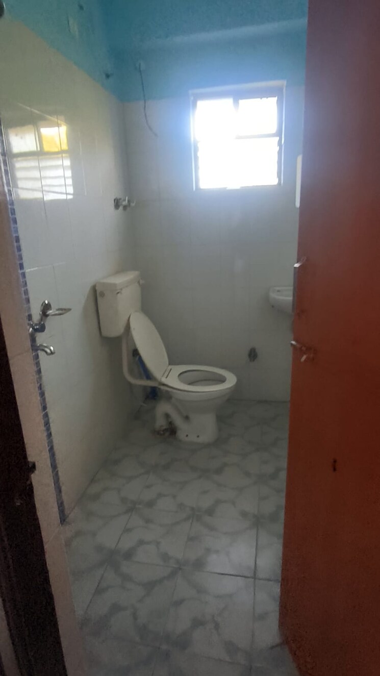 Bathroom, morabadi 3 Bedroom 1260 Sq.Ft. Apartment In Morabadi Ranchi 8840846