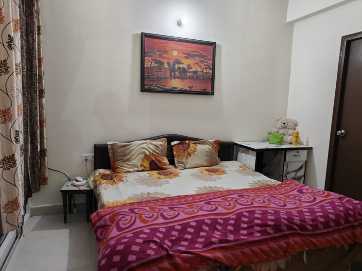 Bedroom, signature-global-the-roselia 2 Bedroom 970 Sq.Ft. Apartment In Sector 95a Gurgaon 8840888