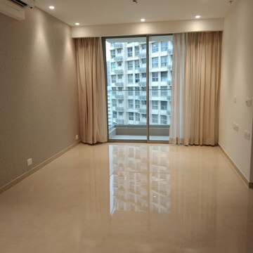 Room in 2 BHK Apartment at Hiranandani Highland, Powai – for Rent
