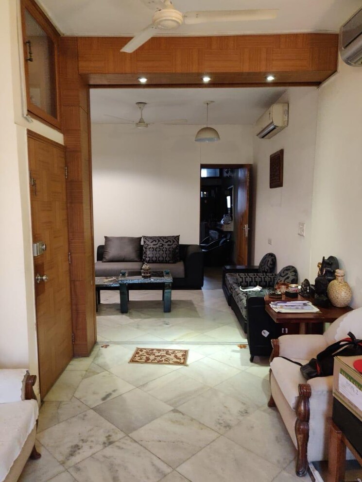 Living Room, kalkaji 1 Bedroom 900 Sq.Ft. Builder Floor In Kalkaji Delhi 8840921