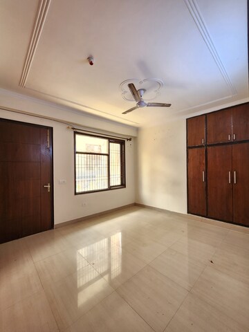 3 BHK Builder Floor For Rent in Chattarpur