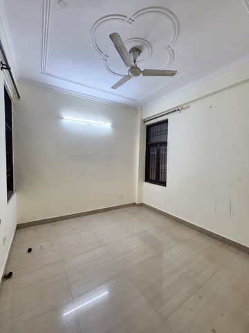 Room in 3 BHK Builder Floor at Chattarpur – for Rent