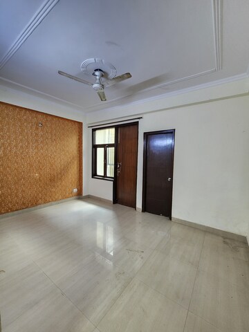 Furnished Amenities in 3 BHK Builder Floor at Chattarpur – for Rent