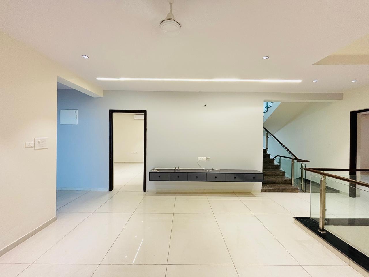 4 BHK + Pooja Room Villa For Rent in Rajapushpa Green Dale