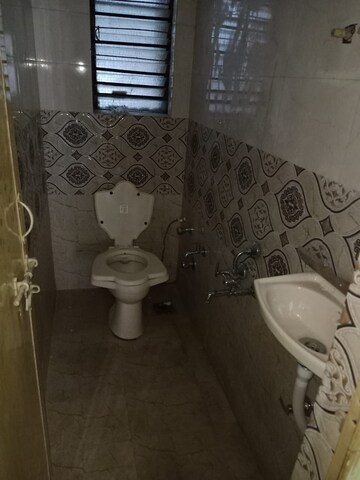 Bathroom in 2 BHK Apartment at Satellite – for Rent