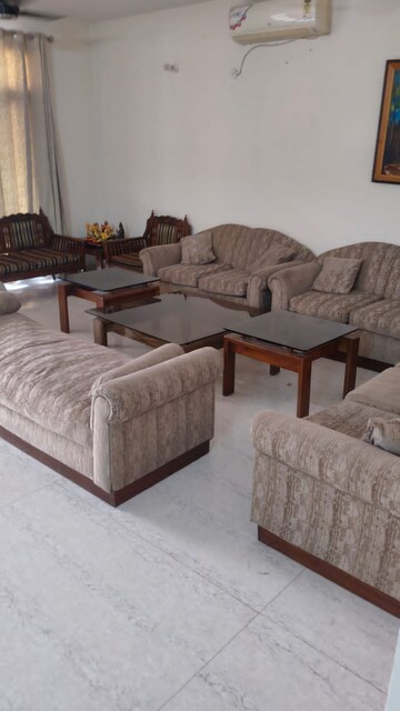 Living Room in 3 BHK Apartment at Vip Road – for Rent