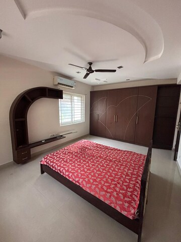 Bedroom in 3 BHK Apartment at Trendset Winz, Nanakramguda – for Rent