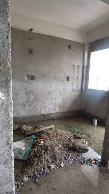 Room in 3 BHK Apartment at Morabadi – for Sale