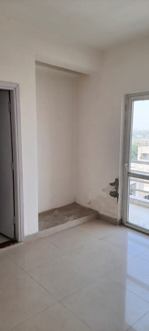 Room in 2 BHK Apartment at Bptp Park Floors I, Sector 77 – for Sale