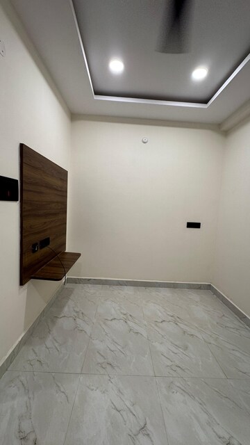Room in 1 BHK Apartment at Kondapur – for Rent