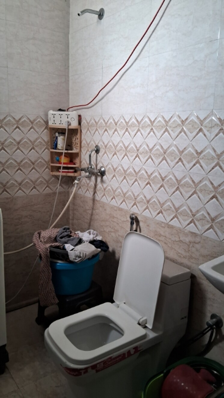 Bathroom, sector 9 2 Bedroom 1100 Sq.Ft. Builder Floor In Sector 9 Gurgaon 8841024