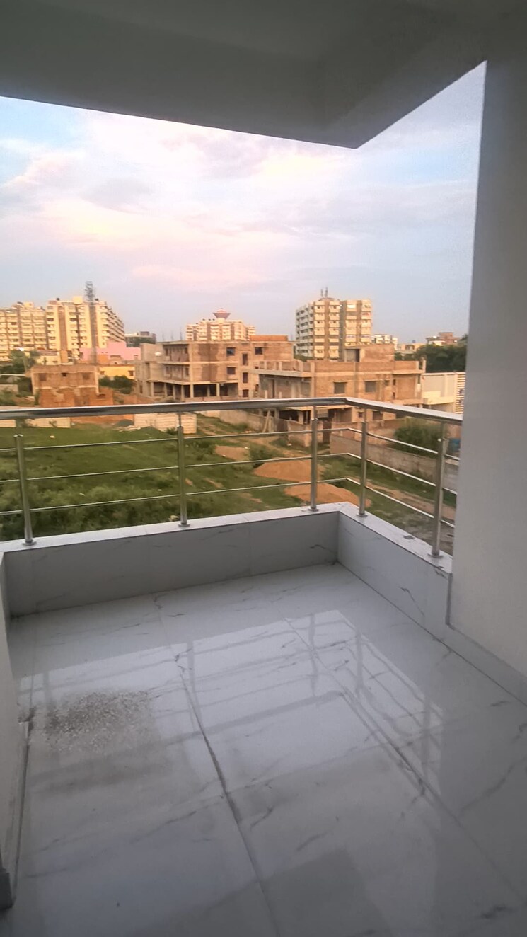 Balcony, pundag 3 Bedroom 1617 Sq.Ft. Apartment In Pundag Ranchi 8841018