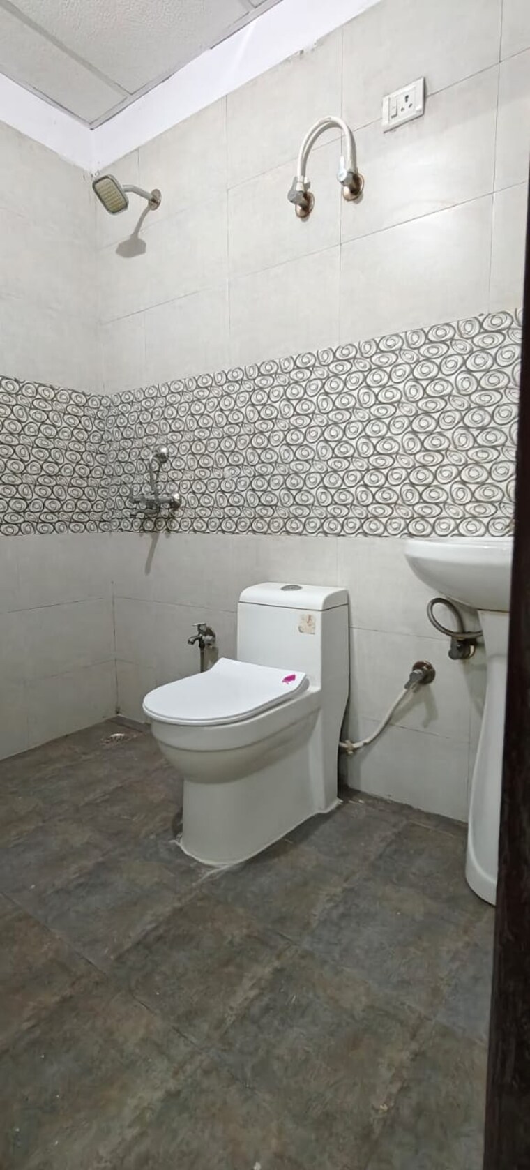 Bathroom, vasundhara sector 2b 2 Bedroom 850 Sq.Ft. Builder Floor In Vasundhara Sector 2b Ghaziabad 8841047