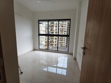 Room in 3 BHK Apartment at Godrej Urban Park, Chandivali – for Rent