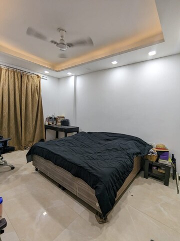 Bedroom in 3 BHK Builder Floor at Grand Mall, Sector 28 – for Rent