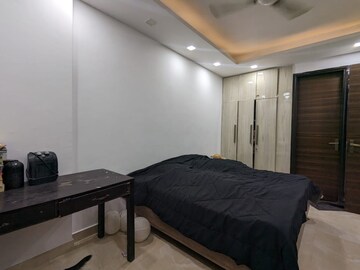 Bedroom in 3 BHK Builder Floor at Grand Mall, Sector 28 – for Rent