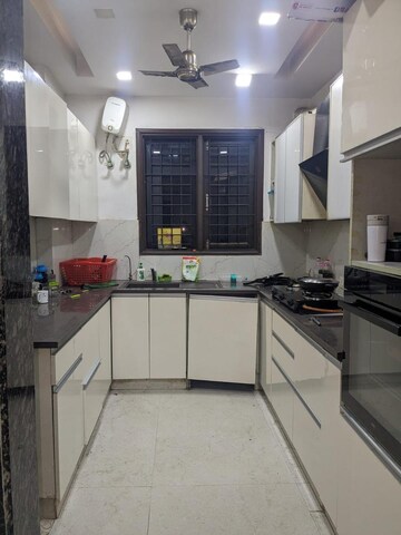 Kitchen in 3 BHK Builder Floor at Grand Mall, Sector 28 – for Rent