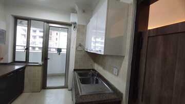 Kitchen in 3.5 BHK Apartment at Parsvnath Exotica, Sector 53 – for Rent