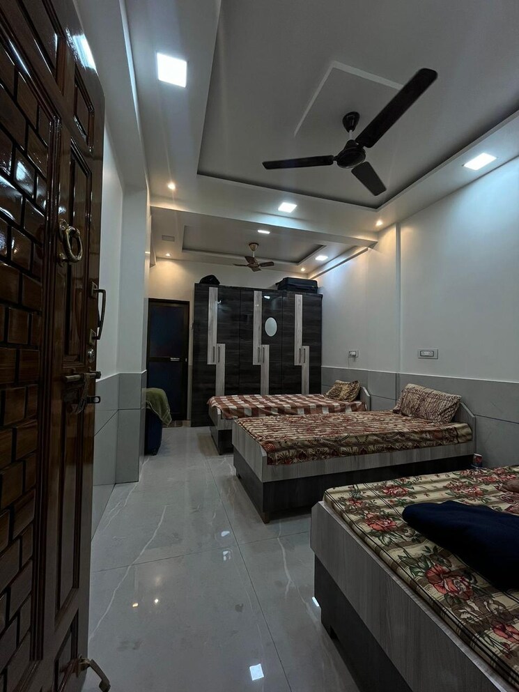 Room, kopar khairane Pg For Boys In Kopar Khairane 8841068