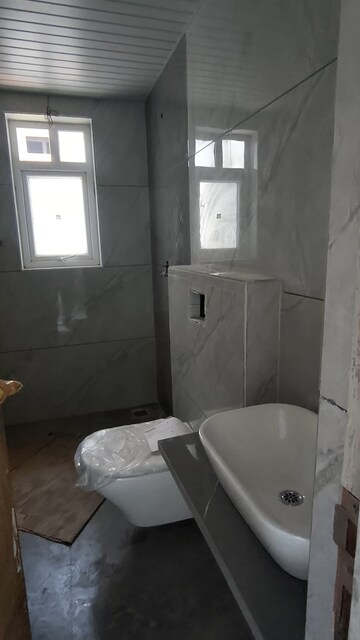 Bathroom in 3 BHK Apartment at Bariatu – for Sale