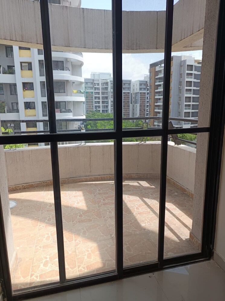 Room, mont-vert-tropez 2 Bedroom 960 Sq.Ft. Apartment In Wakad Pune 8841111