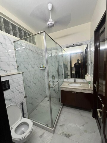 Master Bedroom in 3 BHK Builder Floor at Ansal Sushant Apartments, Sushant Lok I – for Rent